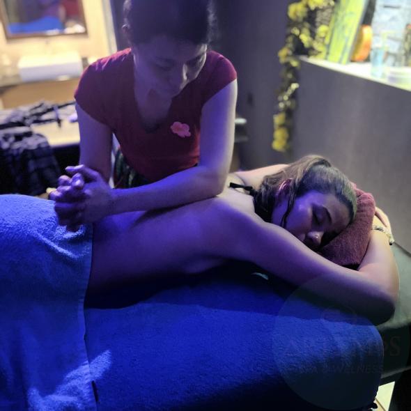 Lomi-Lomi Massage
